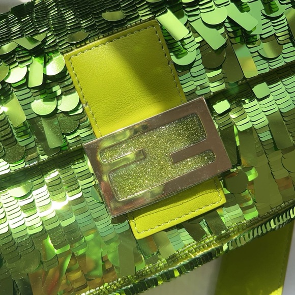 FENDI 'Sex and the City' Sequin Baguette With Strap 2022 - Picture 5 of 5